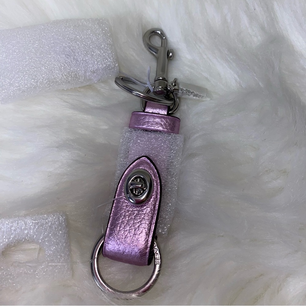 Coach keychain - Picture 2 of 5